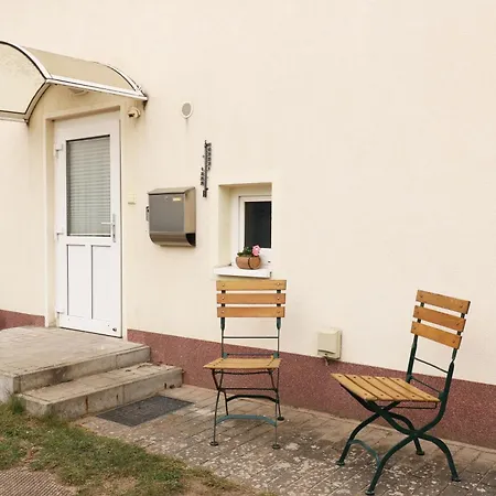 Zum Bienenstock Apartment *